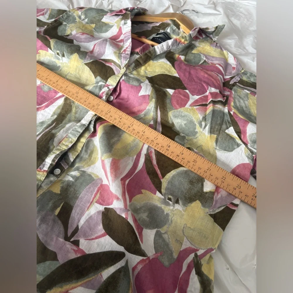 Tahari linen floral button down short sleeve top plus size 1X - Picture 5 of 9